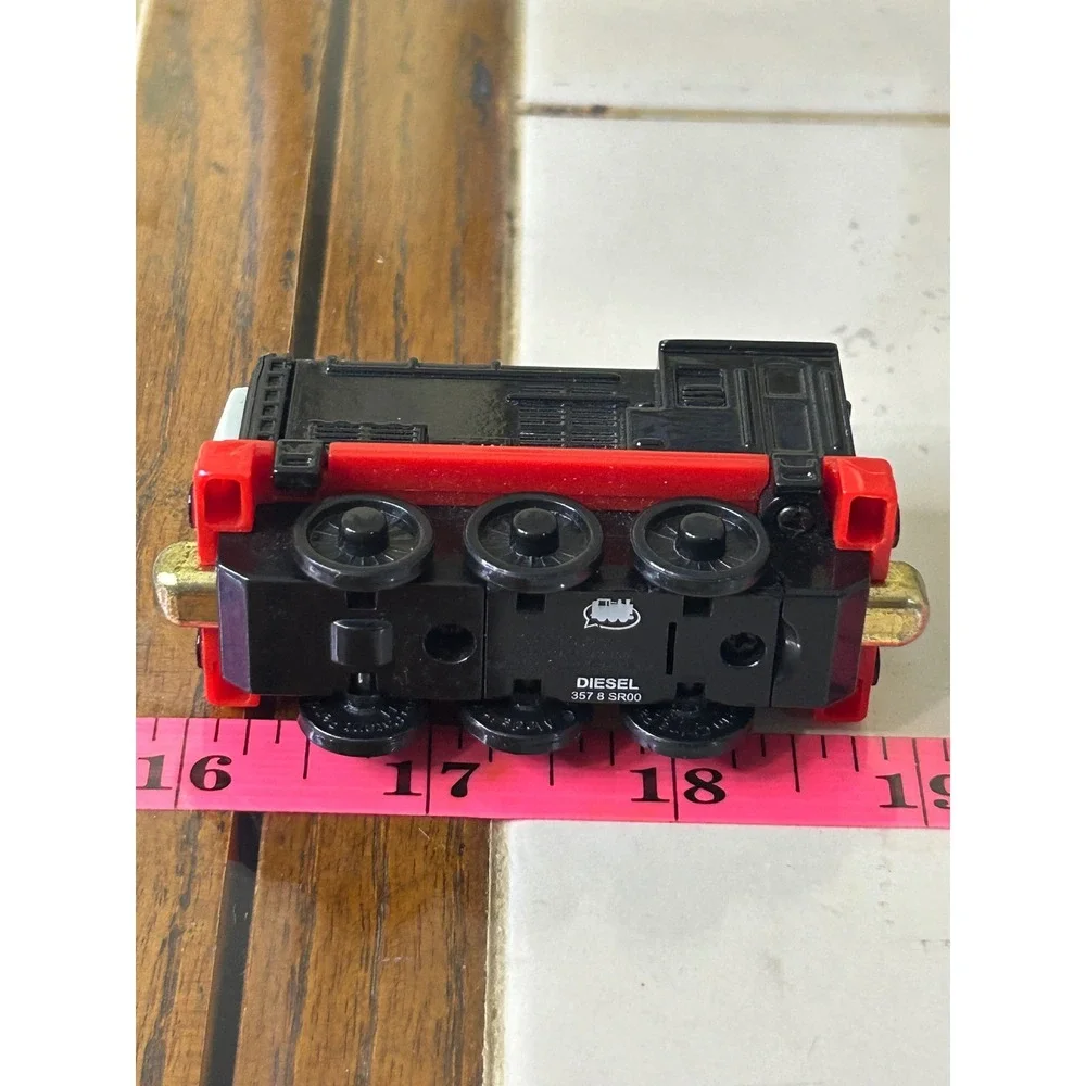 Thomas & Friends Take Along Diesel Die-Cast Magnetic Train Engine Black Red